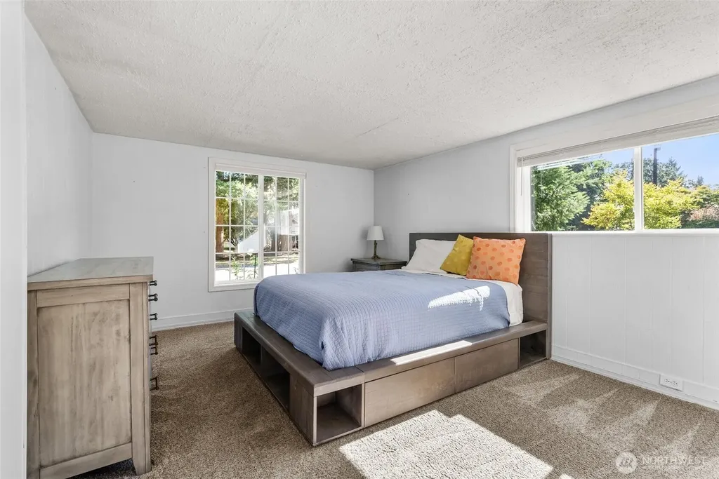 10002 Oak Lane SW Lakewood WA 98499