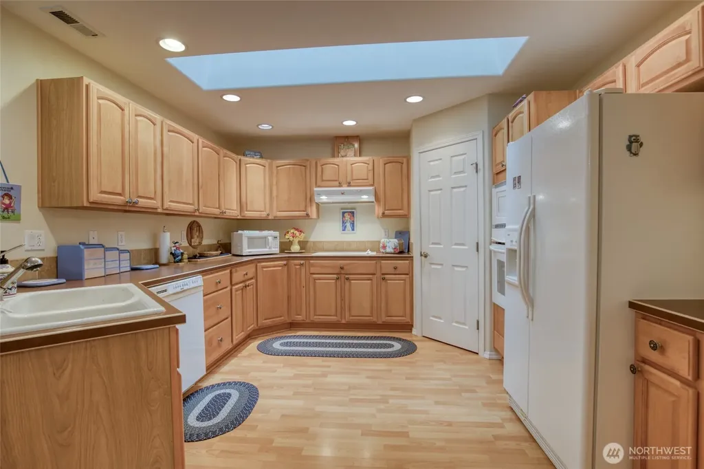 212 Brant Lane Hoquiam WA 98550