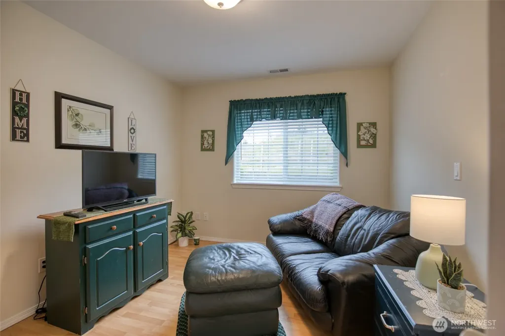 212 Brant Lane Hoquiam WA 98550
