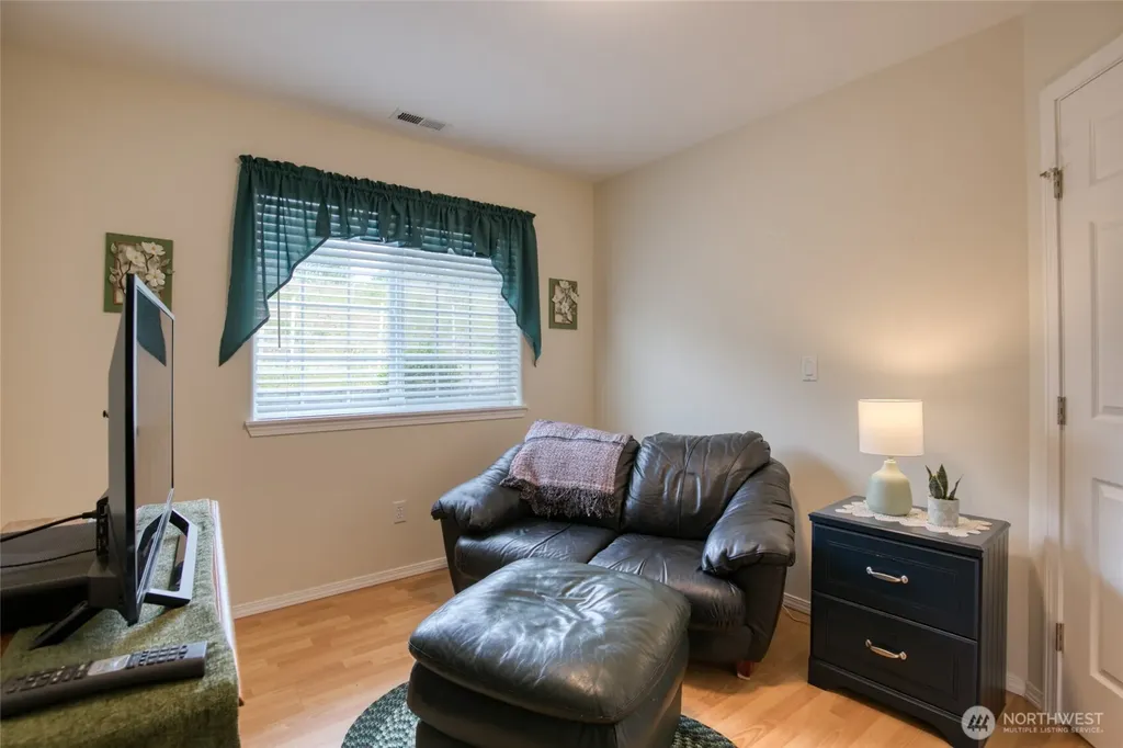 212 Brant Lane Hoquiam WA 98550