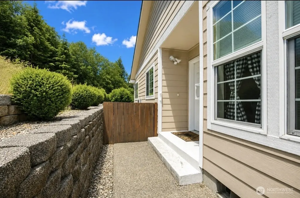 212 Brant Lane Hoquiam WA 98550