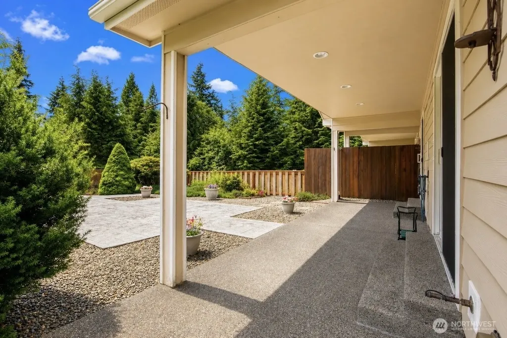 212 Brant Lane Hoquiam WA 98550