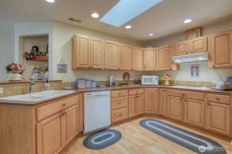 212 Brant Lane Hoquiam WA 98550