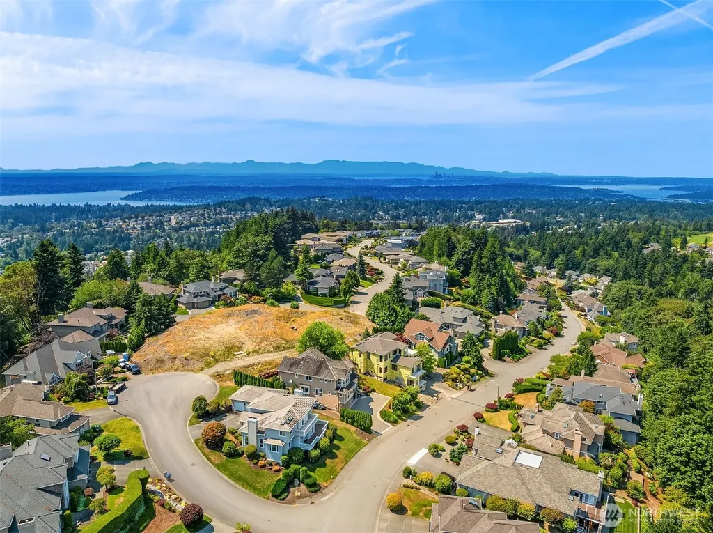 8321 144th Avenue SE Newcastle WA 98059