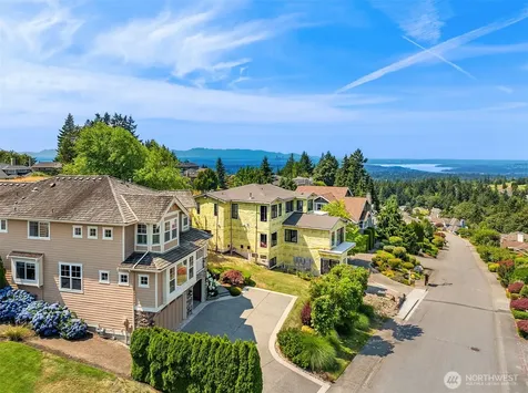 8321 144th Avenue SE Newcastle WA 98059