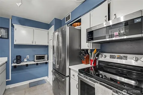 3633 41st Avenue W Seattle WA 98199