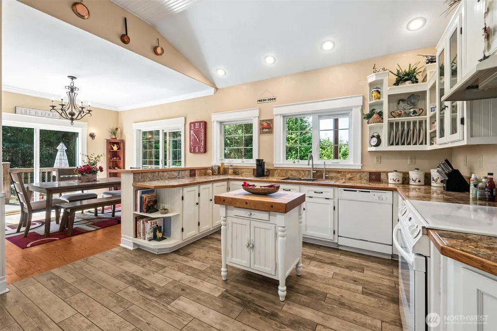 3840 E Mason Lake Road Shelton WA 98584
