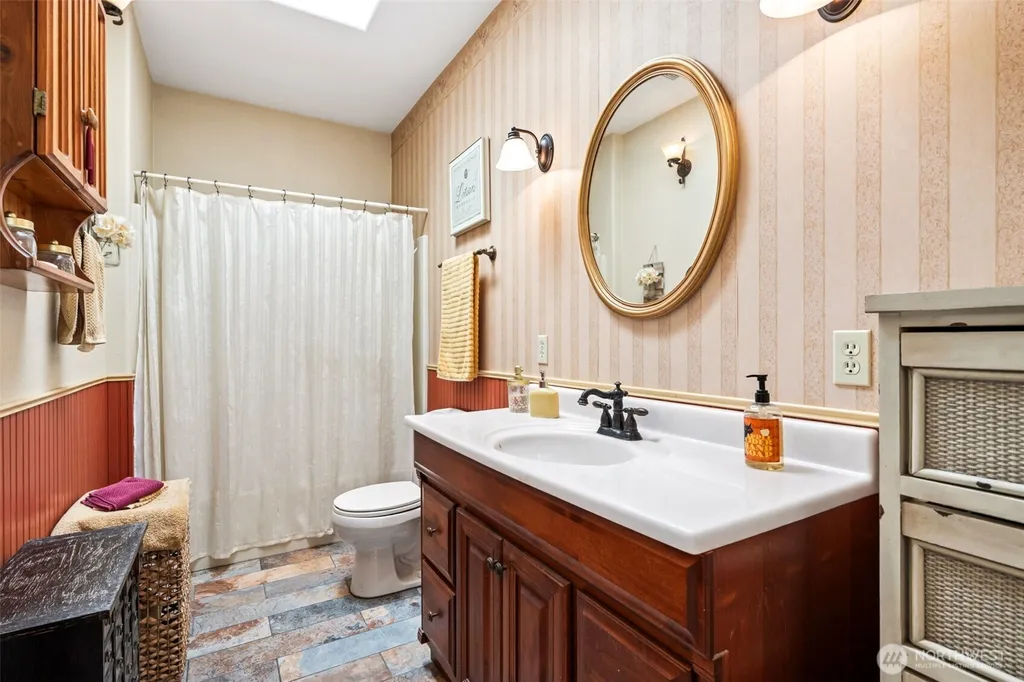 3840 E Mason Lake Road Shelton WA 98584