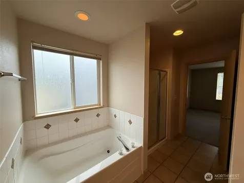 26829 226th Place SE Maple Valley WA 98038