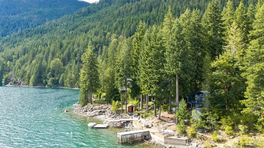 411 N Potlatch Drive N Hoodsport WA 98548