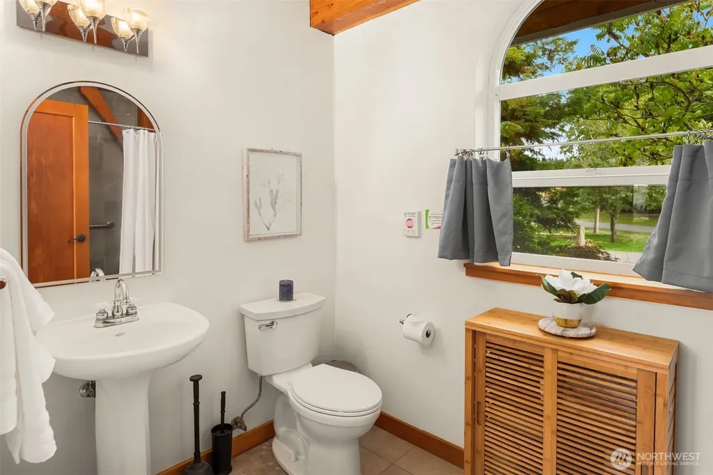 507 Race Road Coupeville WA 98239