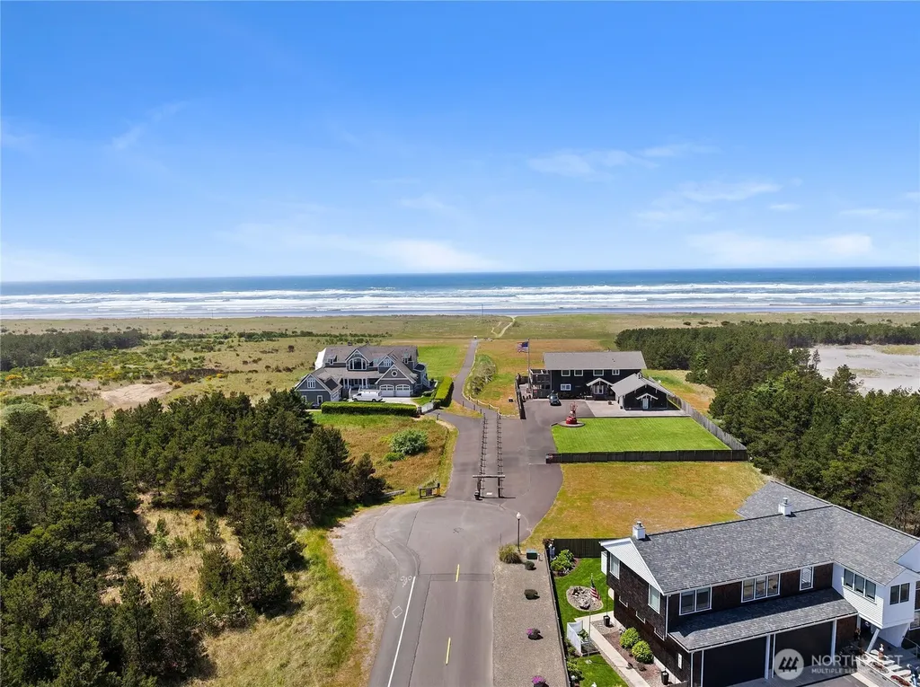 1611 Ocean Beach Boulevard Long Beach WA 98631