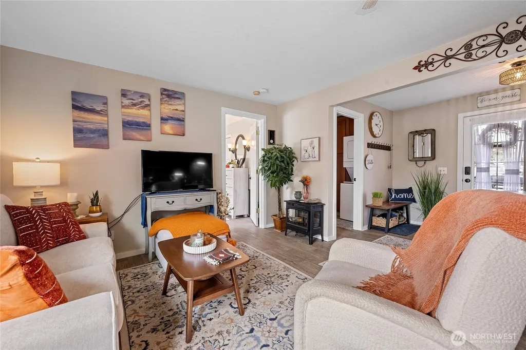 1611 Ocean Beach Boulevard Long Beach WA 98631