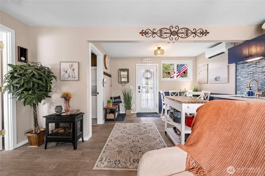 1611 Ocean Beach Boulevard Long Beach WA 98631