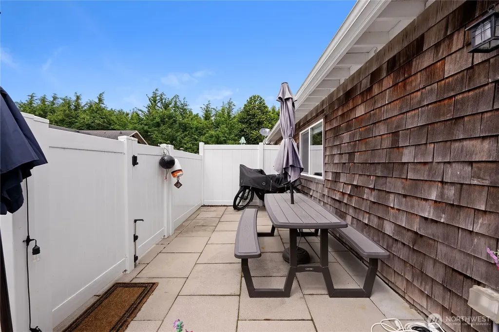 1611 Ocean Beach Boulevard Long Beach WA 98631