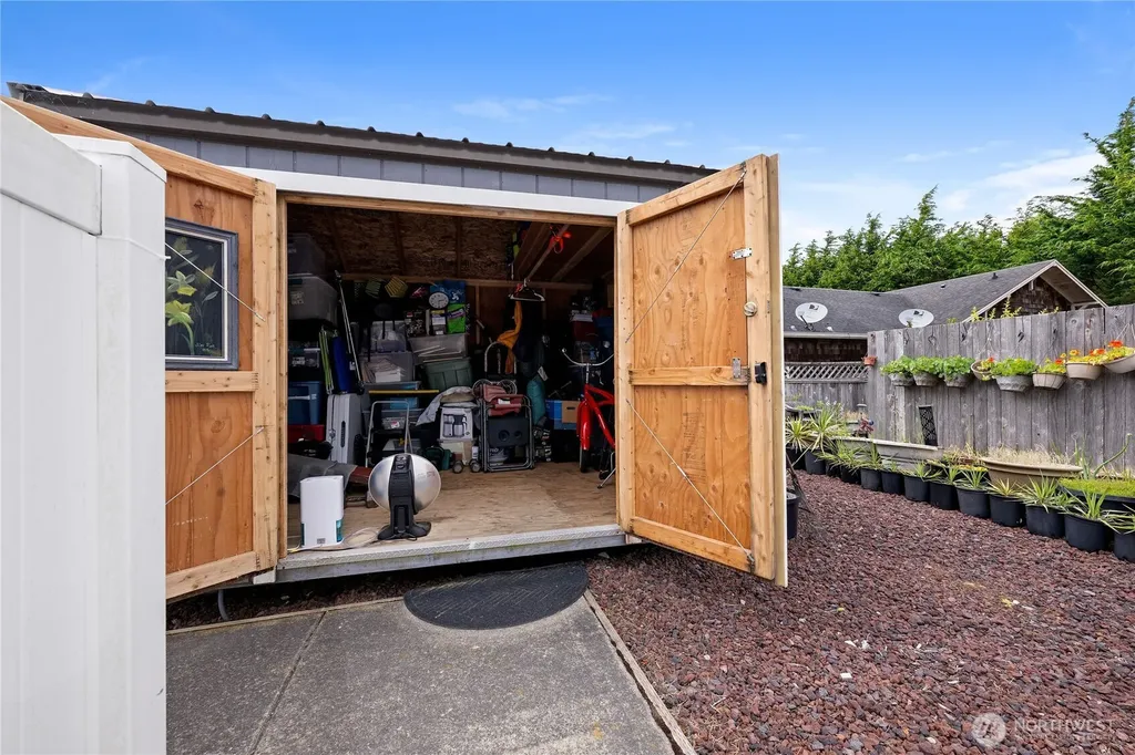1611 Ocean Beach Boulevard Long Beach WA 98631