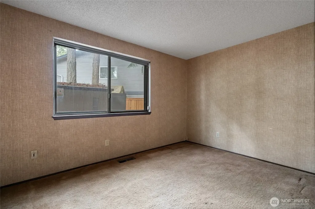 9106 Zircon Drive SW Lakewood WA 98498