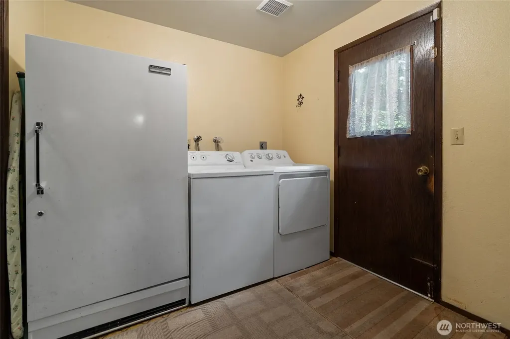 9106 Zircon Drive SW Lakewood WA 98498