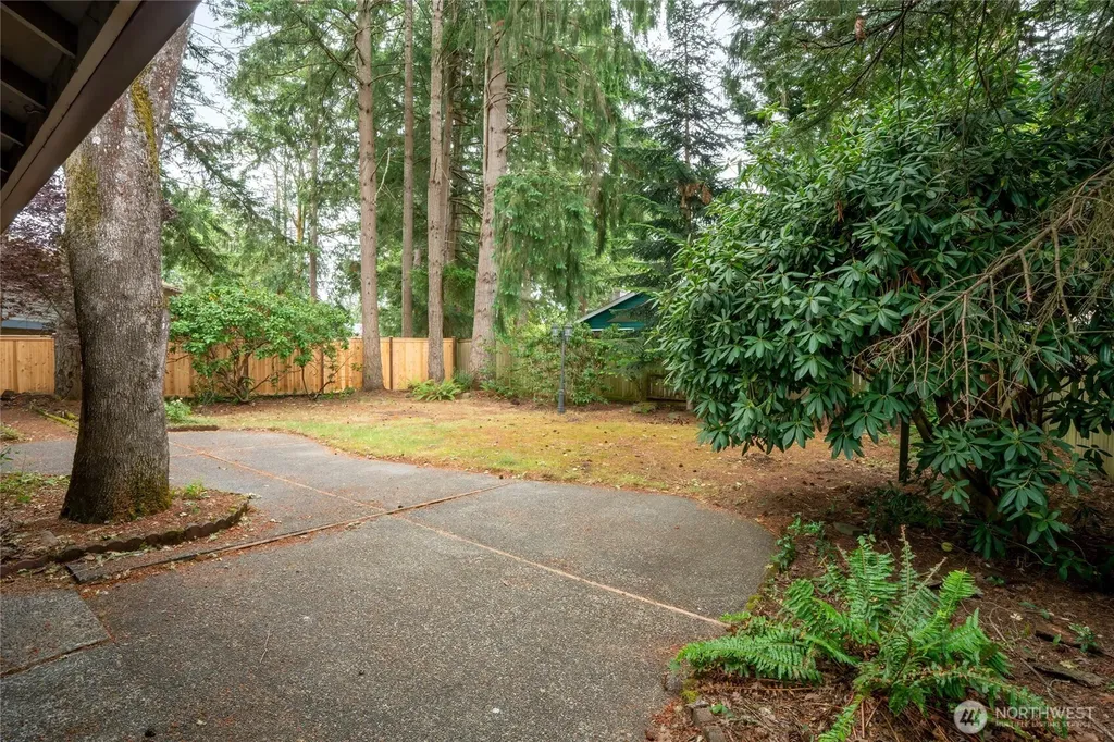 9106 Zircon Drive SW Lakewood WA 98498