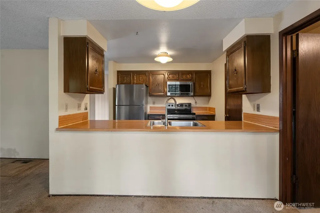 9106 Zircon Drive SW Lakewood WA 98498