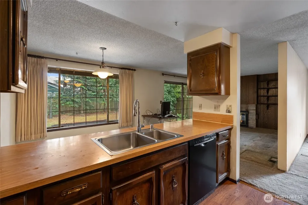 9106 Zircon Drive SW Lakewood WA 98498