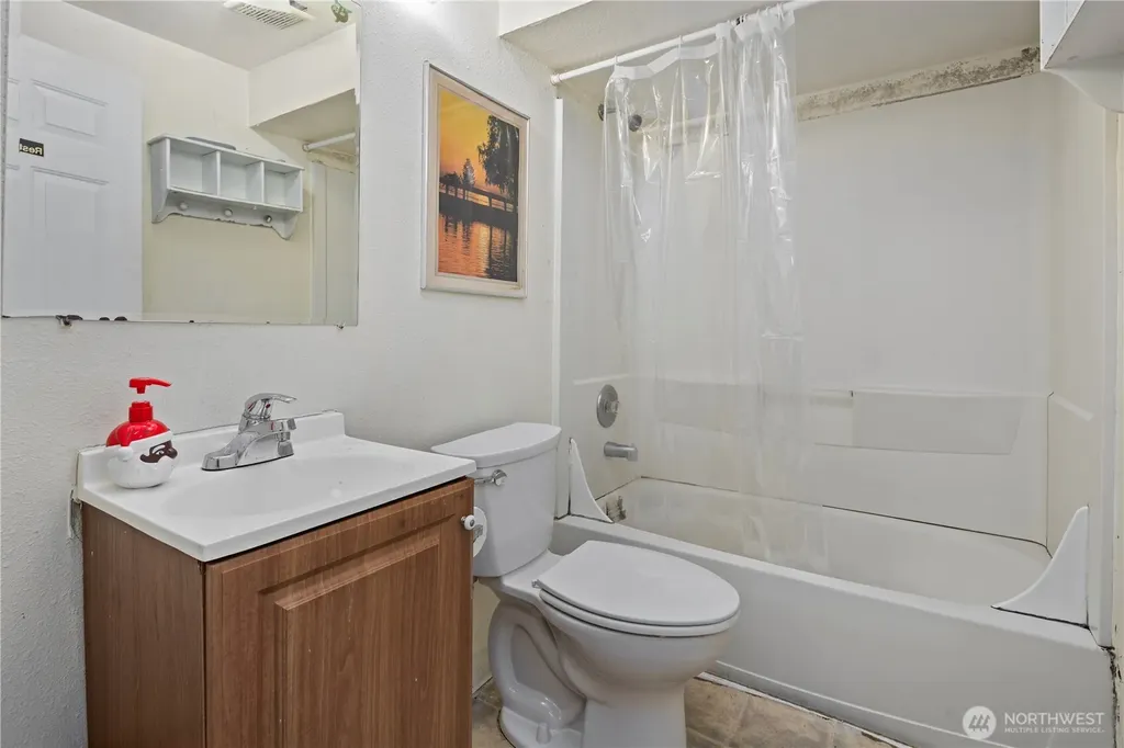 4714 17th Avenue NE Seattle WA 98105
