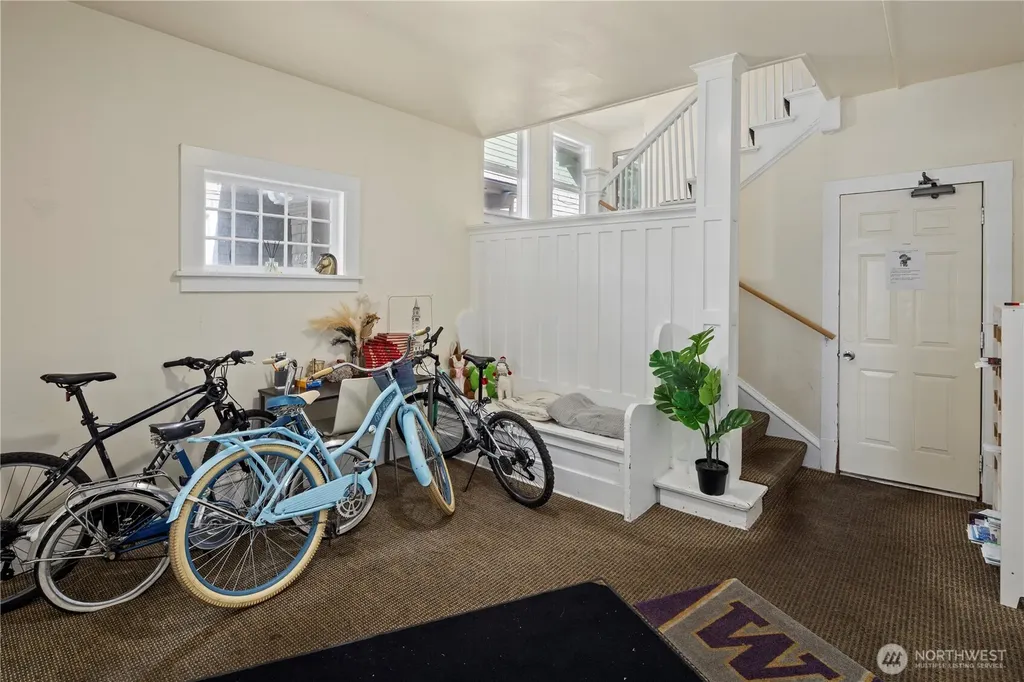 4714 17th Avenue NE Seattle WA 98105
