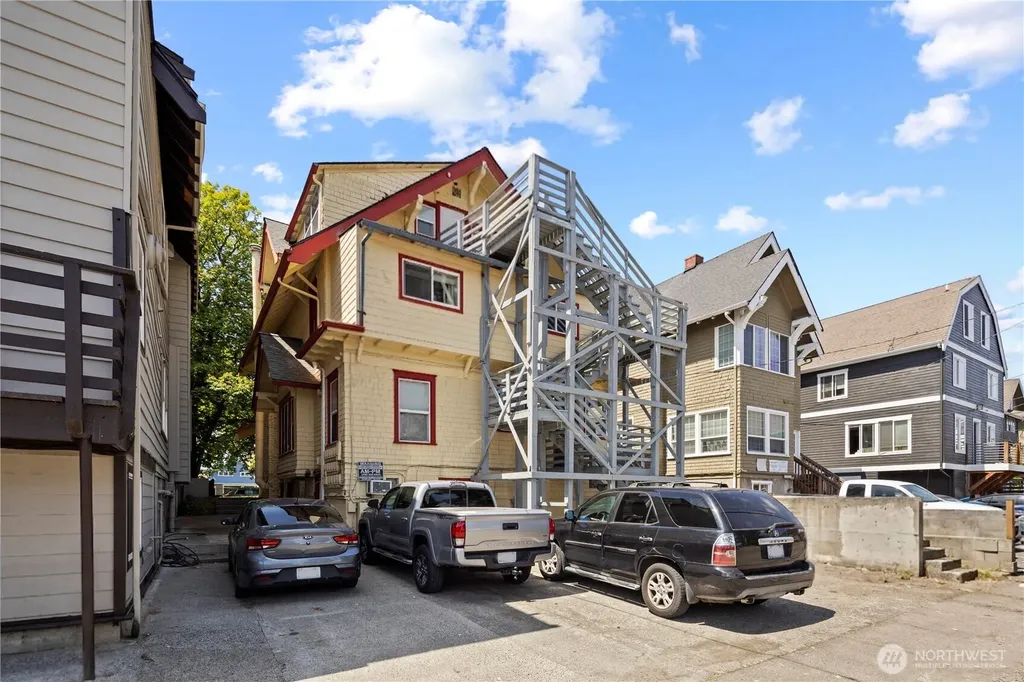 4714 17th Avenue NE Seattle WA 98105
