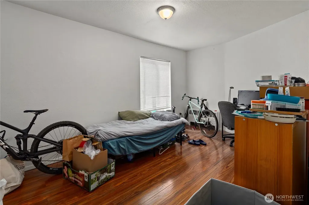 4714 17th Avenue NE Seattle WA 98105