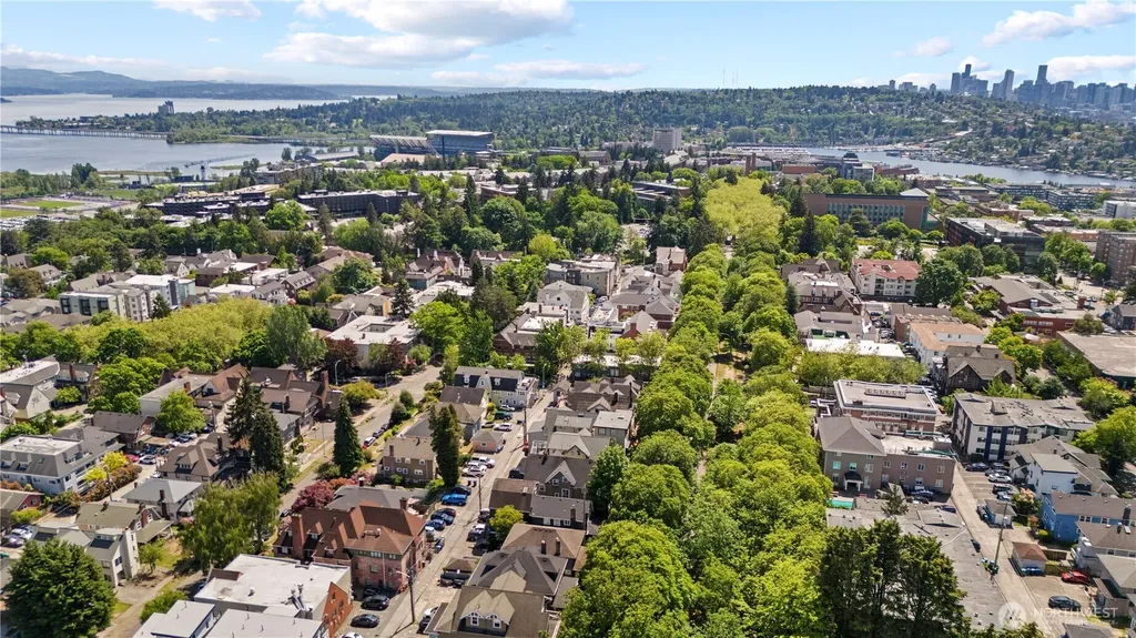 4714 17th Avenue NE Seattle WA 98105