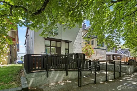 4714 17th Avenue NE Seattle WA 98105