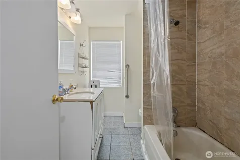 4714 17th Avenue NE Seattle WA 98105