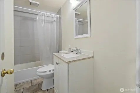 4714 17th Avenue NE Seattle WA 98105