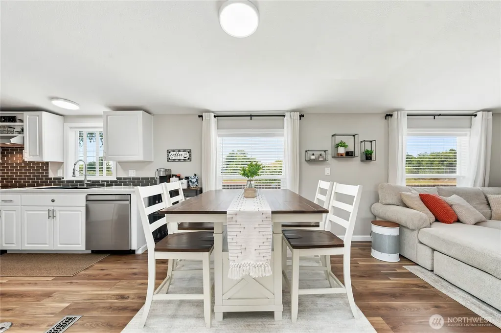 5519 Bay Ridge Drive Blaine WA 98230