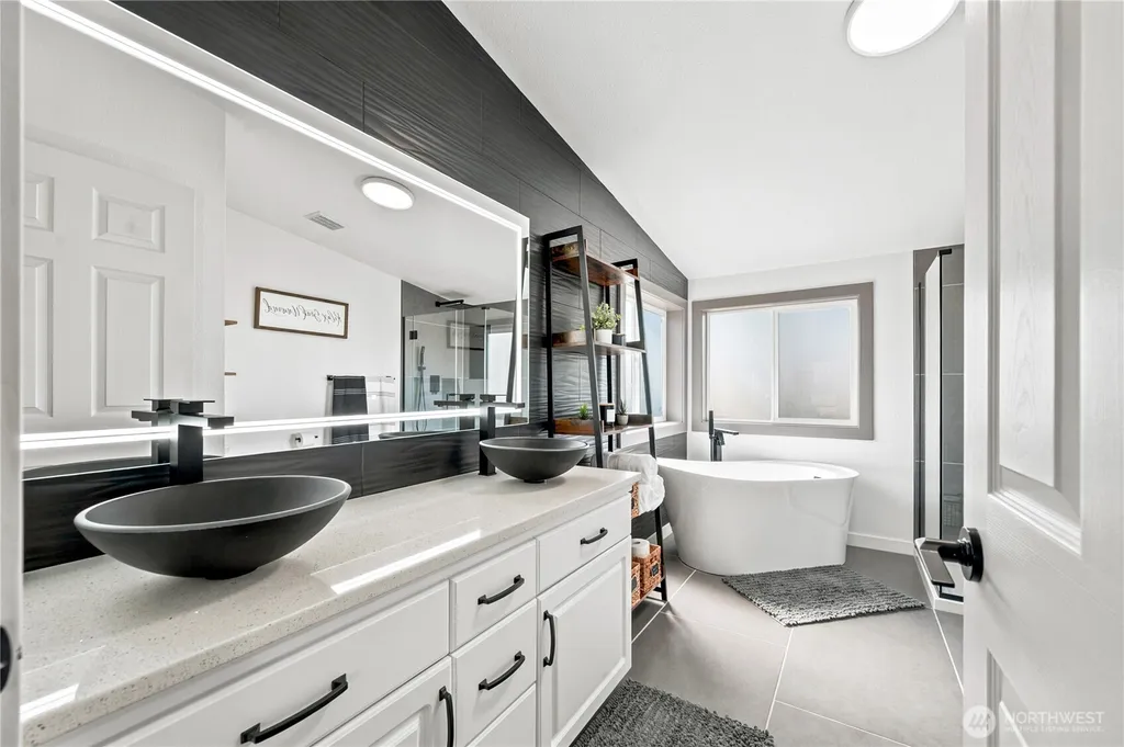5519 Bay Ridge Drive Blaine WA 98230