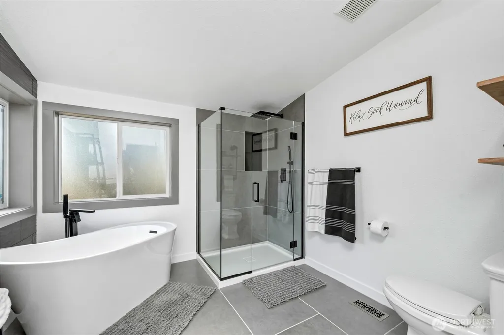 5519 Bay Ridge Drive Blaine WA 98230
