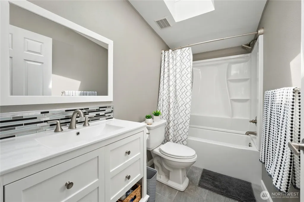 5519 Bay Ridge Drive Blaine WA 98230
