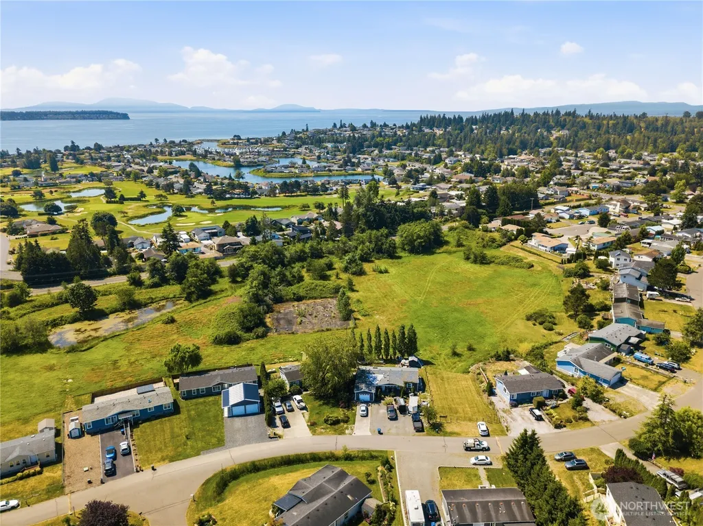 5519 Bay Ridge Drive Blaine WA 98230