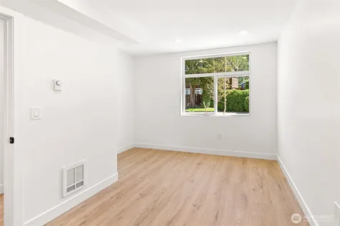 4113 Chilberg Avenue SW Seattle WA 98116