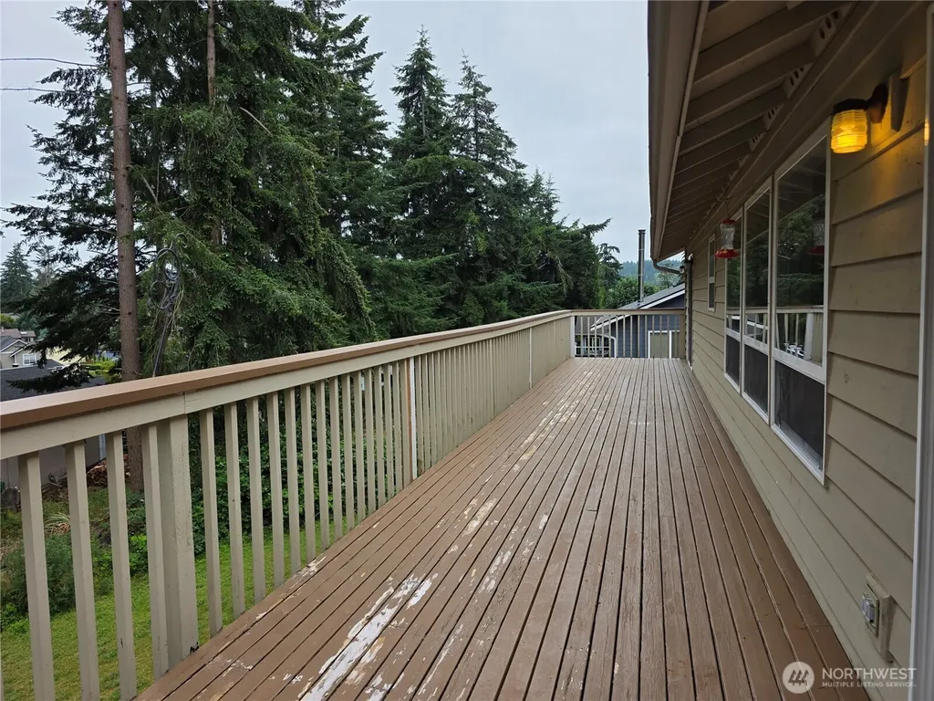 384 Selkirk Drive Camano Island WA 98282