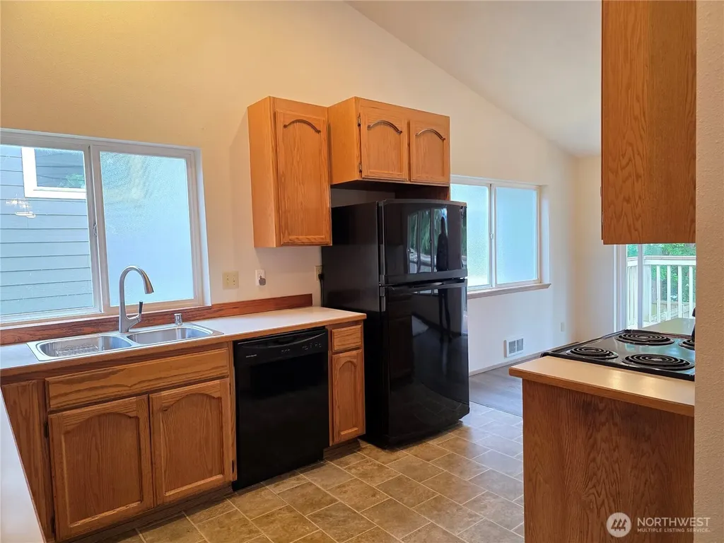 384 Selkirk Drive Camano Island WA 98282