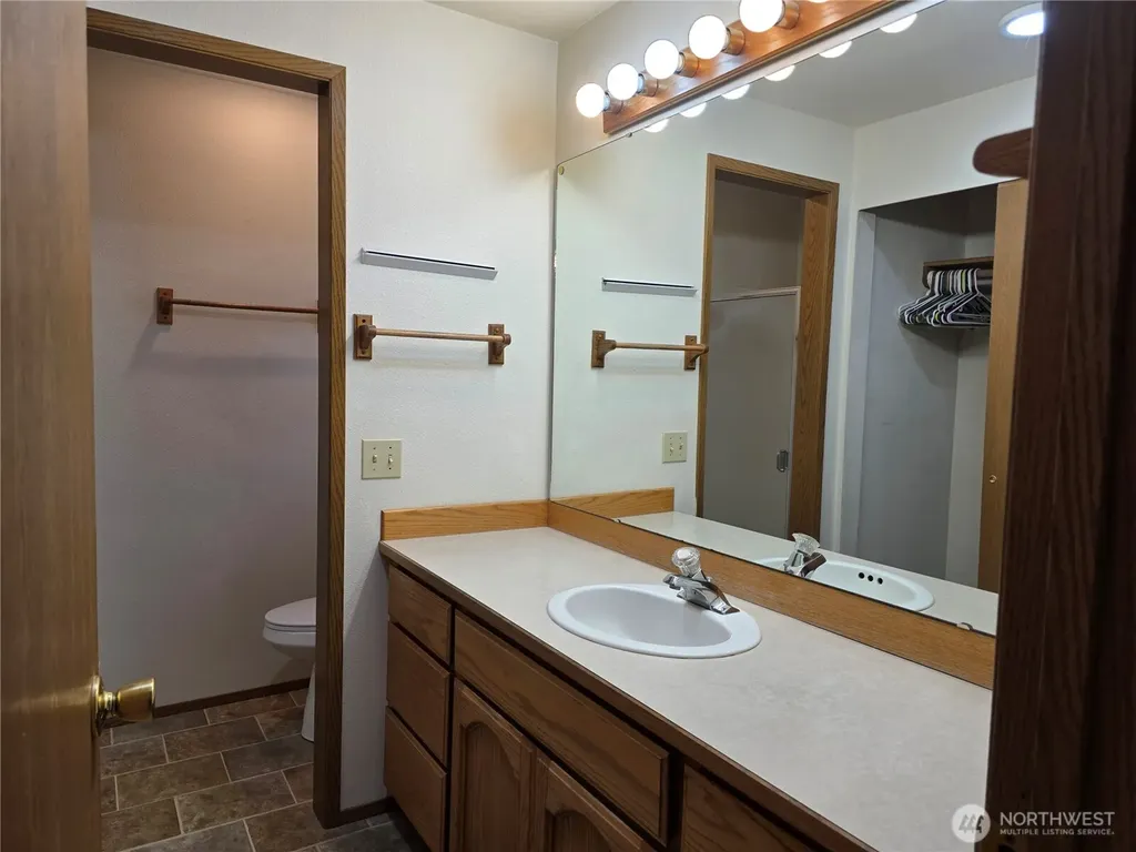 384 Selkirk Drive Camano Island WA 98282