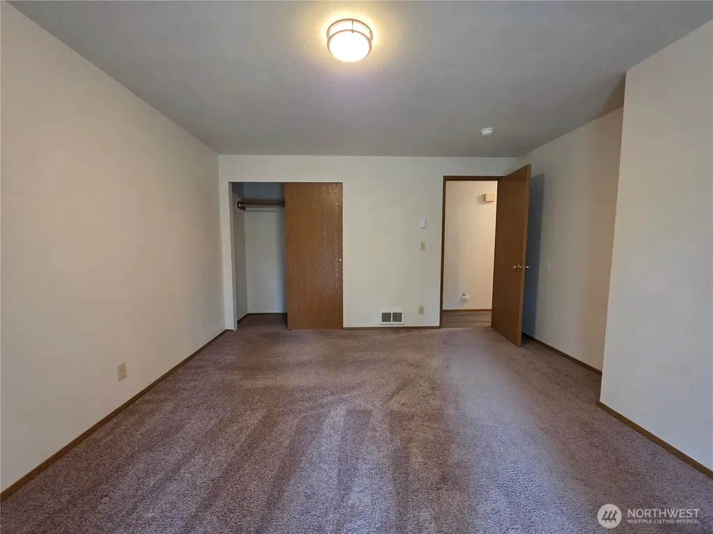 384 Selkirk Drive Camano Island WA 98282