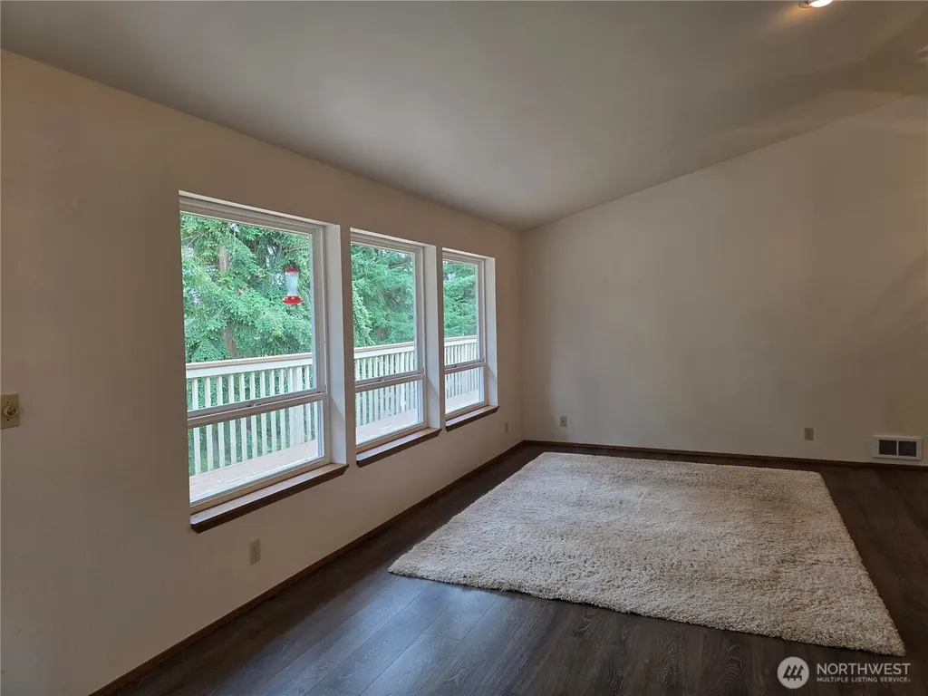 384 Selkirk Drive Camano Island WA 98282