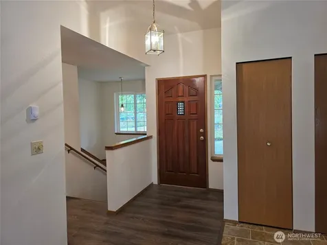 384 Selkirk Drive Camano Island WA 98282