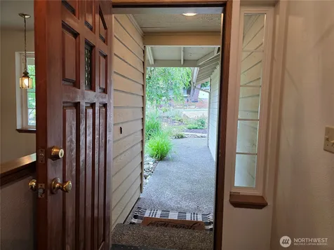384 Selkirk Drive Camano Island WA 98282