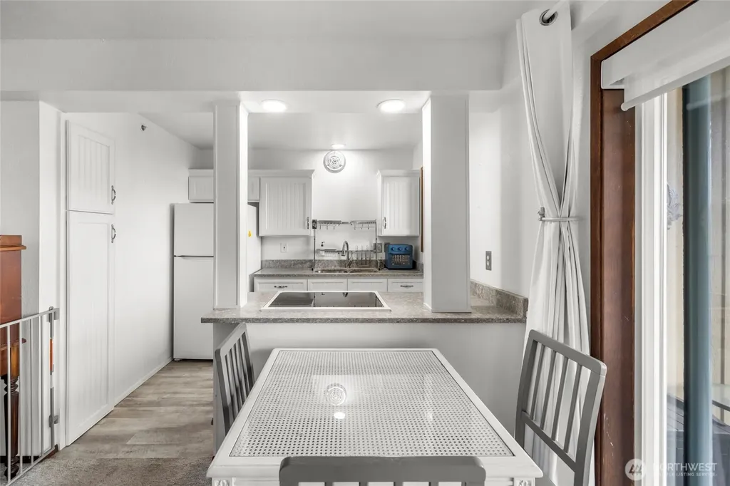 1188 SE Pioneer Way Oak Harbor WA 98277