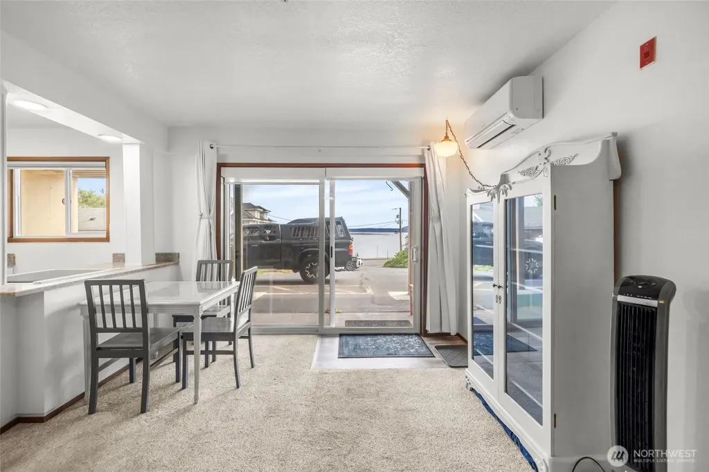 1188 SE Pioneer Way Oak Harbor WA 98277