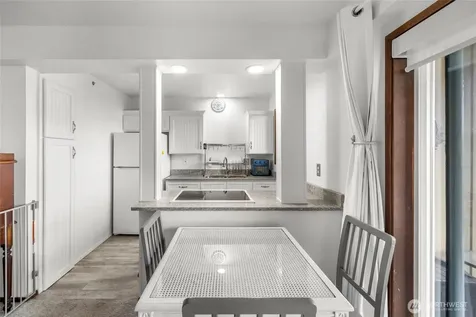 1188 SE Pioneer Way Oak Harbor WA 98277