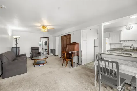 1188 SE Pioneer Way Oak Harbor WA 98277